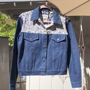 Levi’s Denim jacket w/ white stitching & tassels